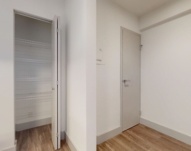 18 South Kingshighway - Photo Thumbnail 425