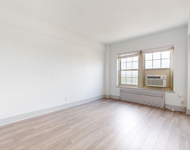 18 South Kingshighway - Photo Thumbnail 258