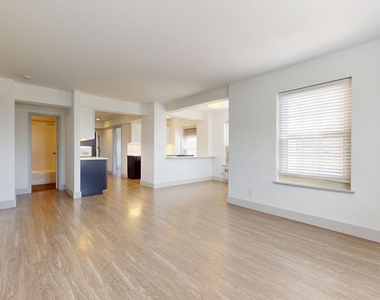 18 South Kingshighway - Photo Thumbnail 378