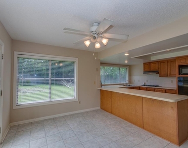 11310 Chiselhurst Way Court - Photo Thumbnail 13