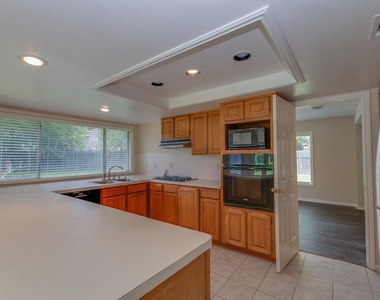 11310 Chiselhurst Way Court - Photo Thumbnail 14