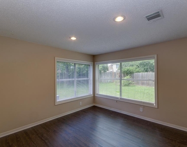 11310 Chiselhurst Way Court - Photo Thumbnail 9