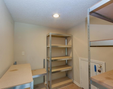 11310 Chiselhurst Way Court - Photo Thumbnail 16