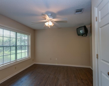 11310 Chiselhurst Way Court - Photo Thumbnail 29