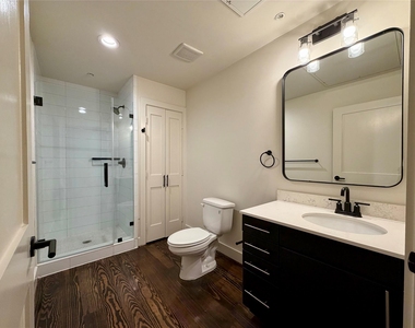 4411 Dallas St Street - Photo Thumbnail 6