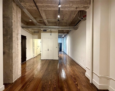 4411 Dallas St Street - Photo Thumbnail 5