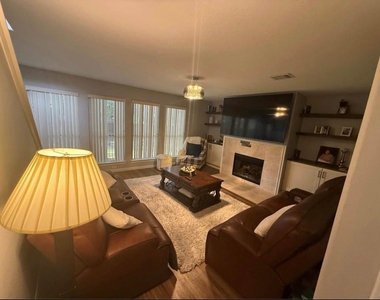 3618 Windhill Lane - Photo Thumbnail 2