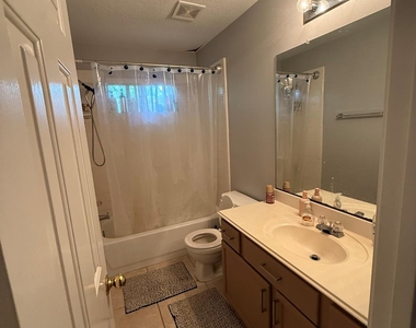 3618 Windhill Lane - Photo Thumbnail 10