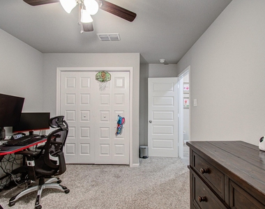 3742 Canyon Shore Lane - Photo Thumbnail 23