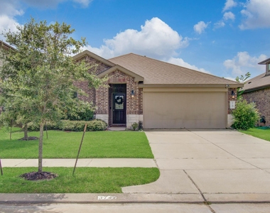 3742 Canyon Shore Lane - Photo Thumbnail 1
