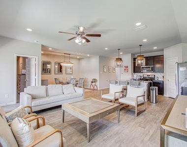 3742 Canyon Shore Lane - Photo Thumbnail 7