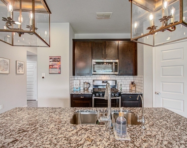 3742 Canyon Shore Lane - Photo Thumbnail 15
