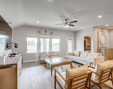3742 Canyon Shore Lane - Photo Thumbnail 8