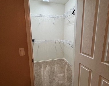 13600 Breton Ridge Street - Photo Thumbnail 15