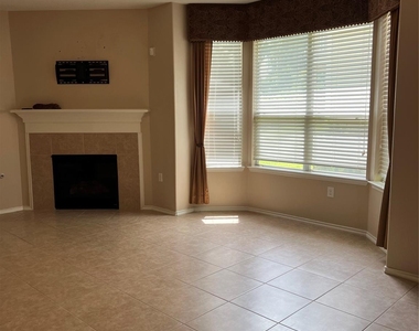 13600 Breton Ridge Street - Photo Thumbnail 2