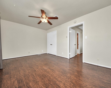 6334 Chevy Chase Drive - Photo Thumbnail 9