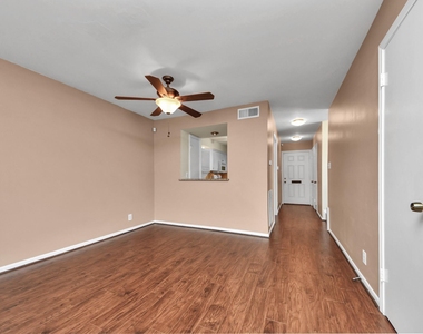 6334 Chevy Chase Drive - Photo Thumbnail 13