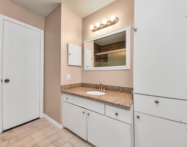 6334 Chevy Chase Drive - Photo Thumbnail 10