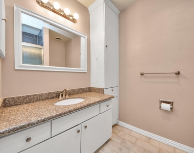 6334 Chevy Chase Drive - Photo Thumbnail 16