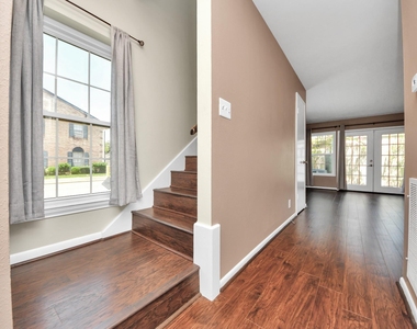 6334 Chevy Chase Drive - Photo Thumbnail 12
