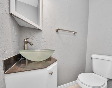 6334 Chevy Chase Drive - Photo Thumbnail 21