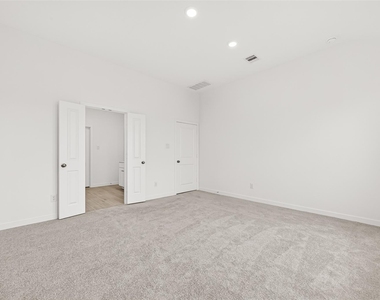 2826 Garden Meadow Street - Photo Thumbnail 11