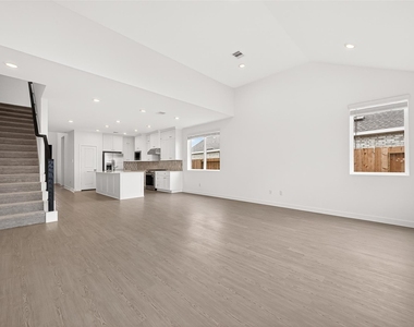 2826 Garden Meadow Street - Photo Thumbnail 7