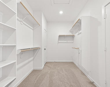 2826 Garden Meadow Street - Photo Thumbnail 15