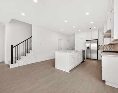 2826 Garden Meadow Street - Photo Thumbnail 8