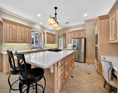 16410 Emilia Court - Photo Thumbnail 7