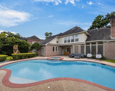 16410 Emilia Court - Photo Thumbnail 2