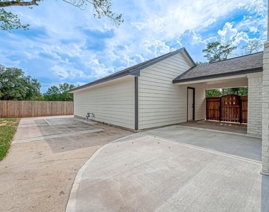 1011 Klamath Lane - Photo Thumbnail 13