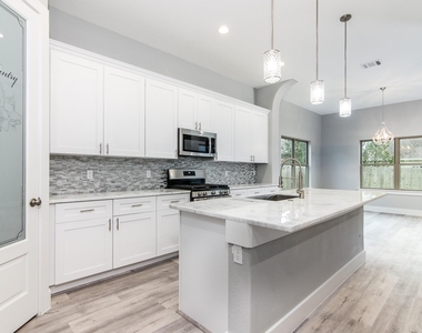234 Hampton Glen Rd - Photo Thumbnail 9