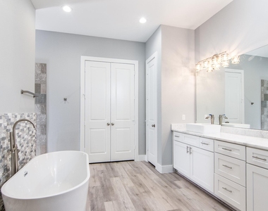 234 Hampton Glen Rd - Photo Thumbnail 15
