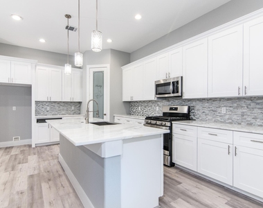 234 Hampton Glen Rd - Photo Thumbnail 10