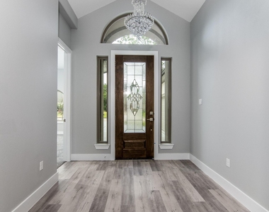 234 Hampton Glen Rd - Photo Thumbnail 2