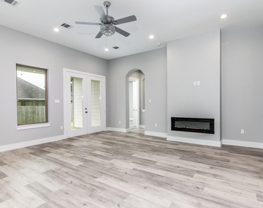 234 Hampton Glen Rd - Photo Thumbnail 8