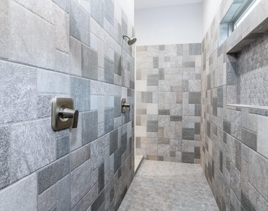 234 Hampton Glen Rd - Photo Thumbnail 18