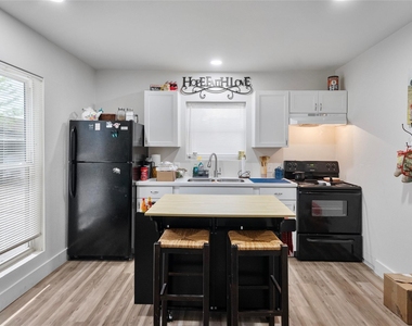 2633 W Main Street - Photo Thumbnail 9
