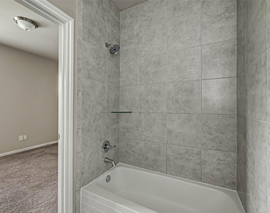 315 Biltmore Loop - Photo Thumbnail 24