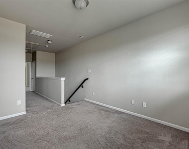 315 Biltmore Loop - Photo Thumbnail 34