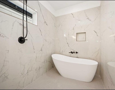 4508 Noble Street - Photo Thumbnail 14