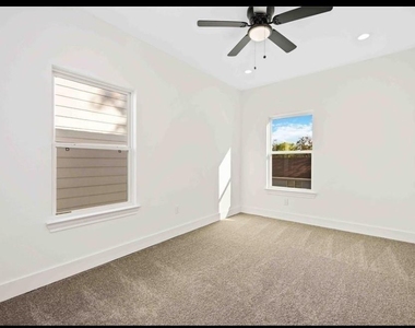 4508 Noble Street - Photo Thumbnail 13