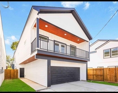 4508 Noble Street - Photo Thumbnail 1