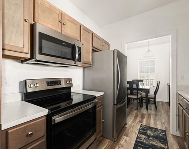 805 E Mulberry Avenue - Photo Thumbnail 6