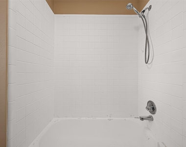 4011 Alexis Circle - Photo Thumbnail 32