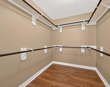 4011 Alexis Circle - Photo Thumbnail 38