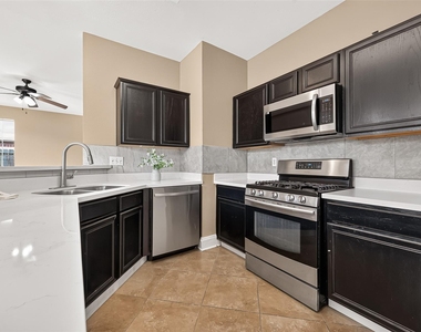 4011 Alexis Circle - Photo Thumbnail 19