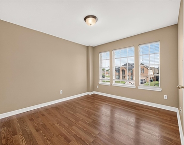 4011 Alexis Circle - Photo Thumbnail 25