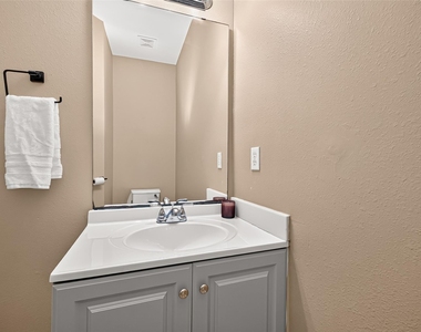 4011 Alexis Circle - Photo Thumbnail 24